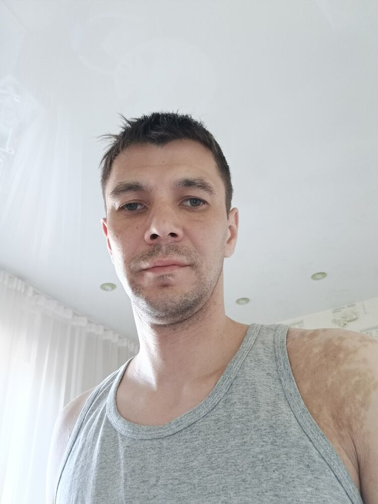  ,   Sergei, 35 ,   