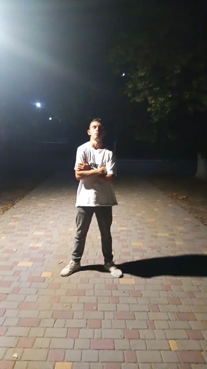  52864033  , 18 ,    