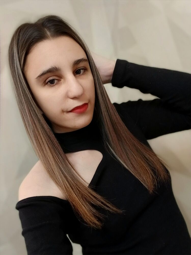  49529773  Anastasia, 25 ,    