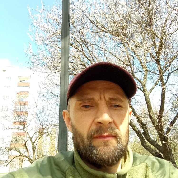  ,   Witalij, 44 ,  