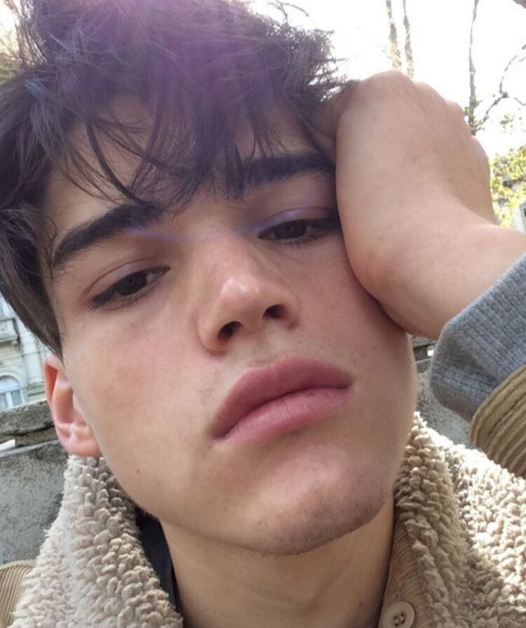  ,   Denis, 24 ,   ,   , 