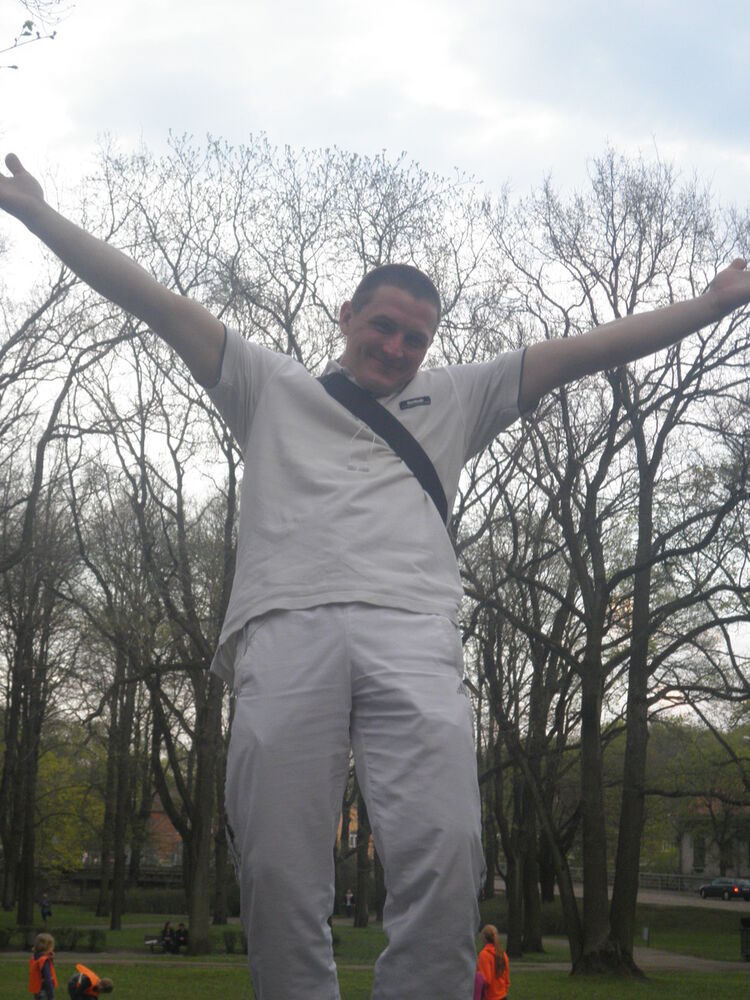  5654693  Sergej, 44 ,    