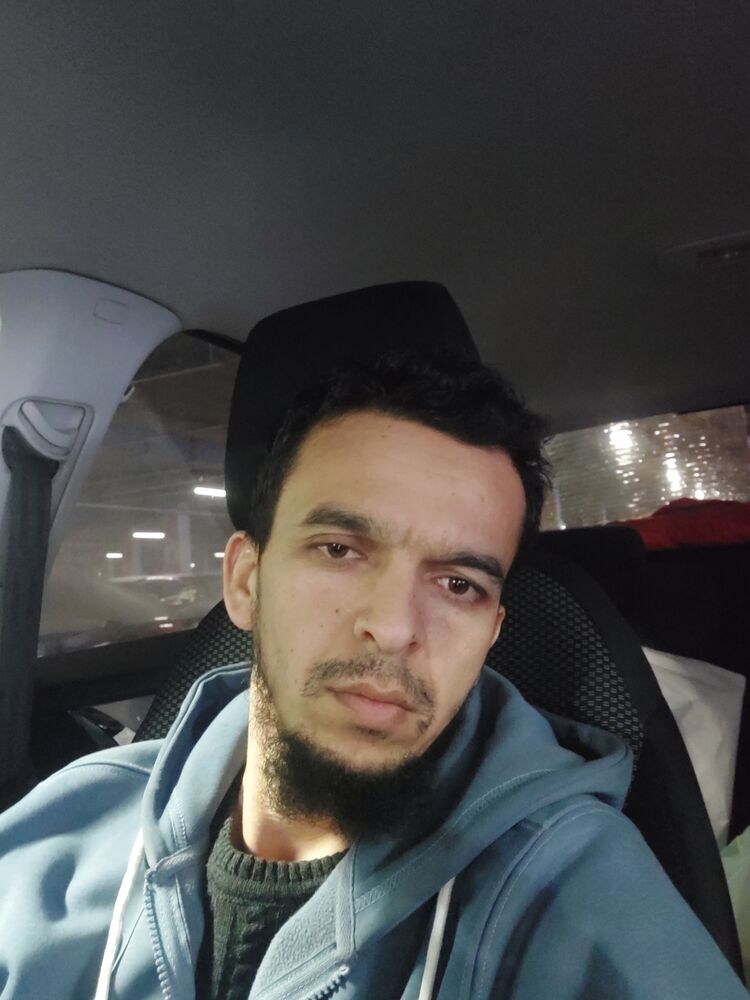  40139003  , 37 ,    