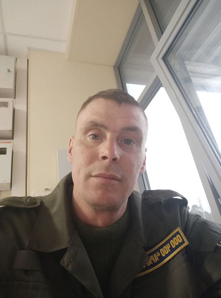  51033083  , 42 ,    