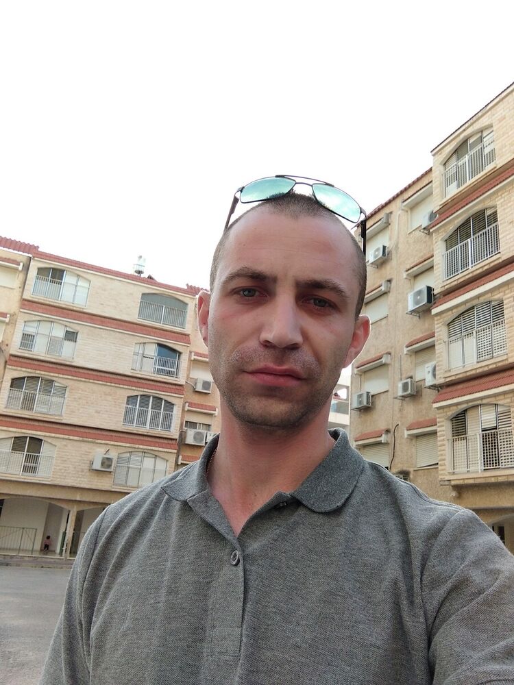 Nahariyya,   Valentin, 40 ,     , c 