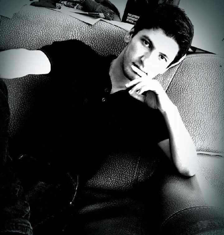  8898863  Khurram, 36 ,    