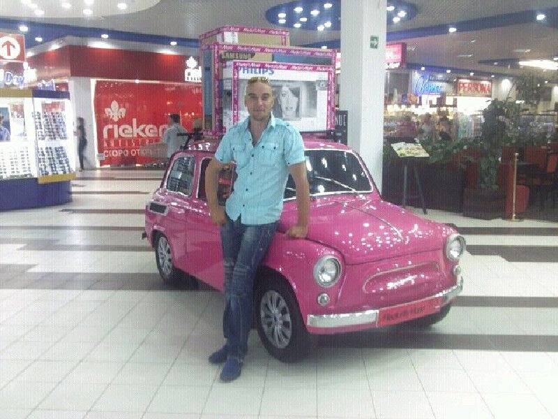  ,   Alex, 47 ,   