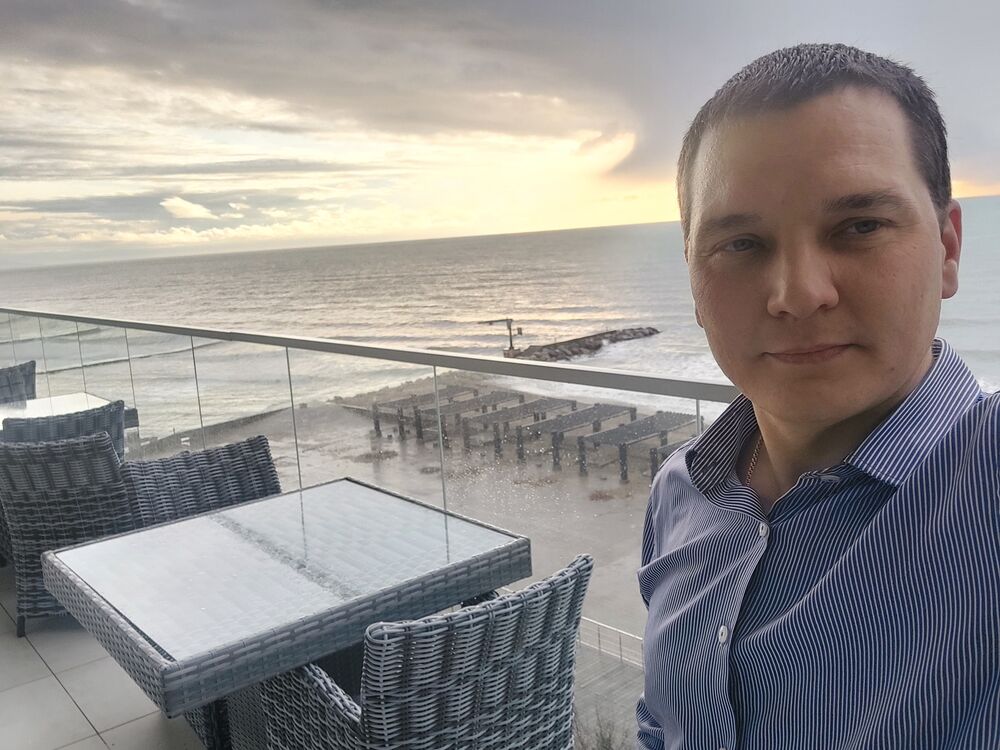  ,   Igor, 27 ,   ,   , c 