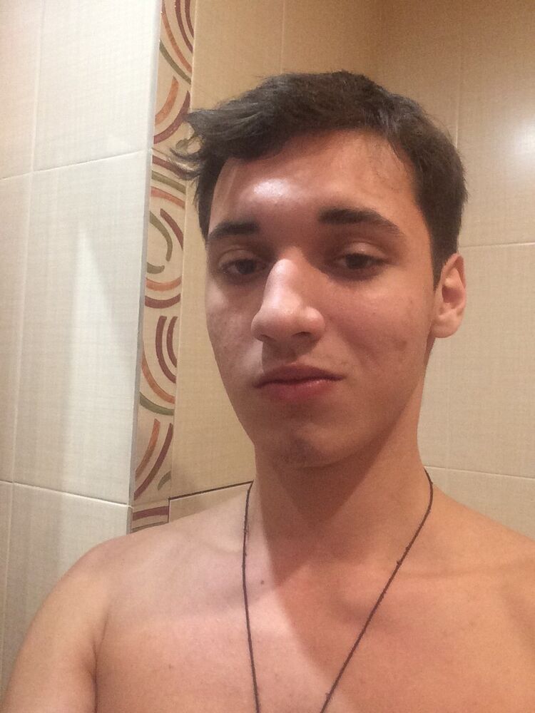  6772943  , 28 ,    