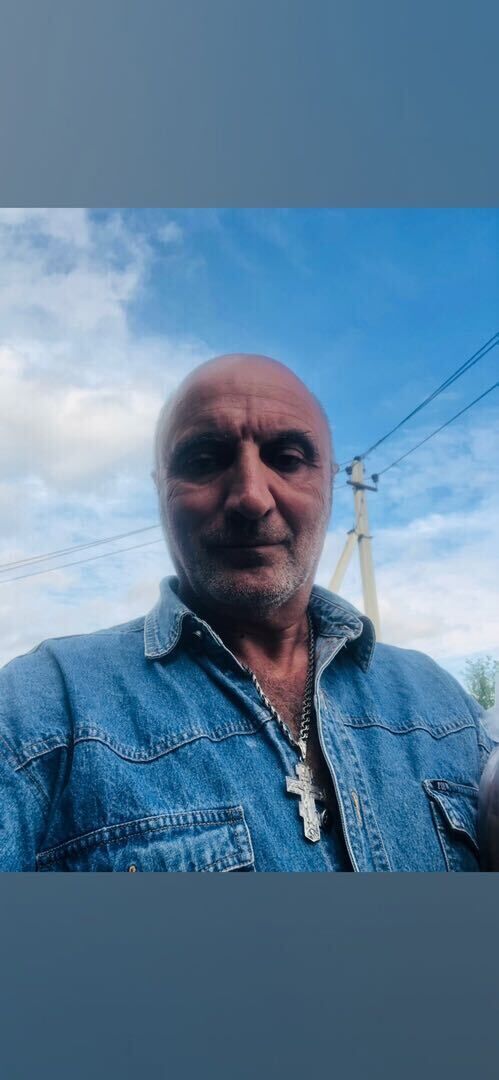  36217033  Serj, 57 ,    