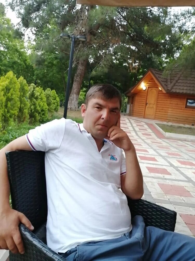  53994653  Karlovich, 40 ,    