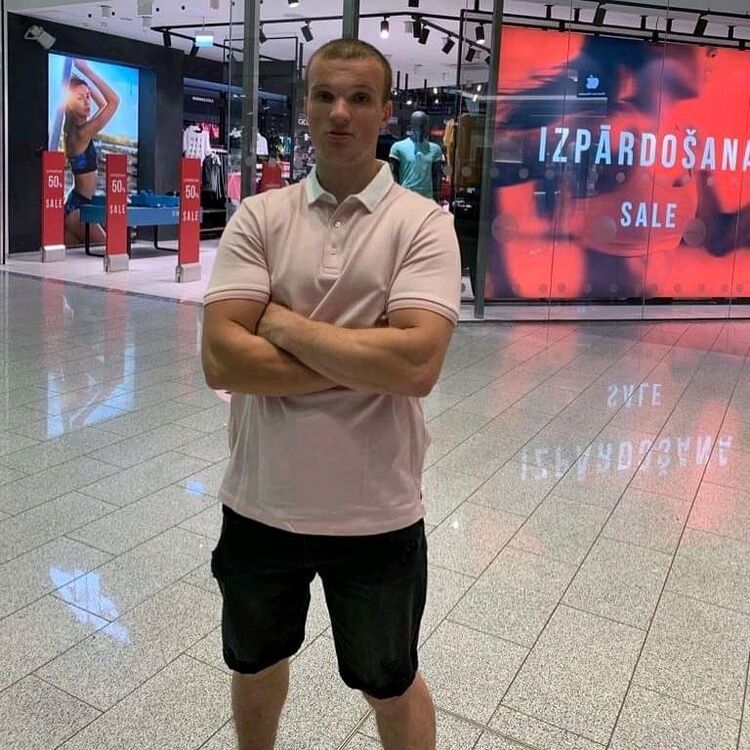  24860553  Rolands, 27 ,    