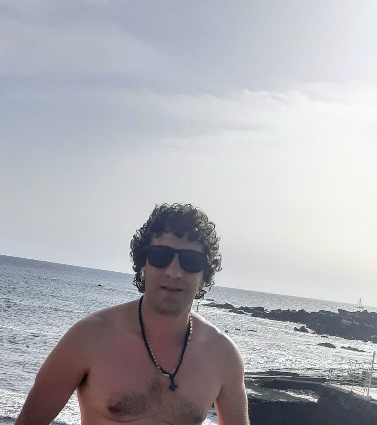  44548553  Luka, 34 ,    