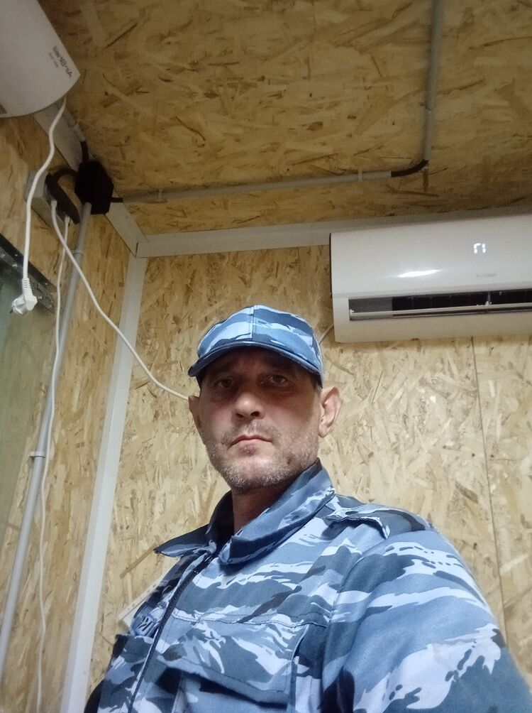  43344743  , 40 ,    