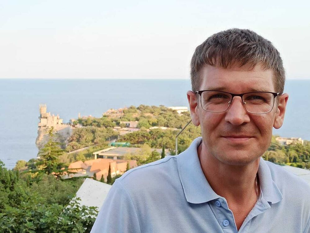  ,   Artem, 47 ,   ,   
