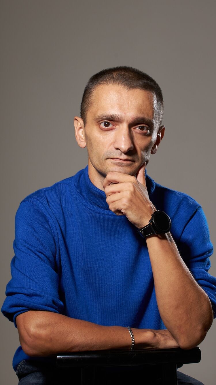  54671553  Alexander, 41 ,    