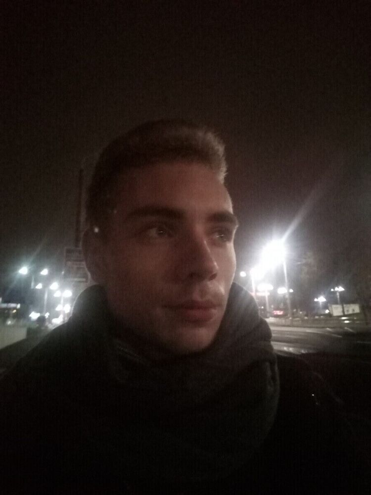  21689793  , 28 ,    