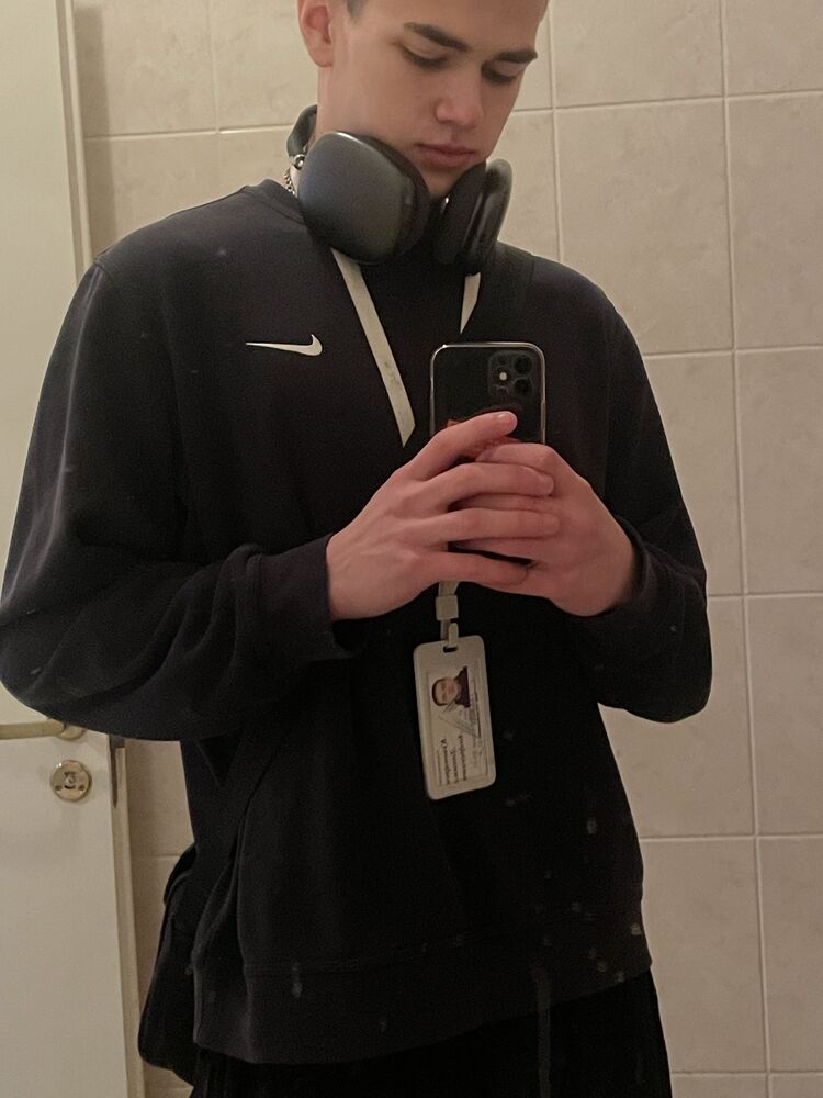  44370973  , 19 ,    -