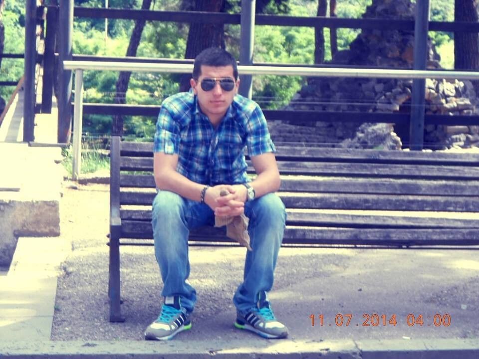  6798853  Ako, 32 ,    