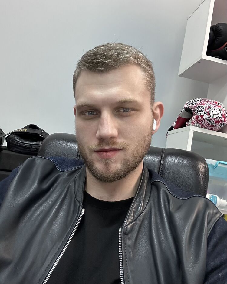  53793703  , 30 ,    