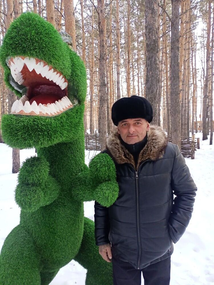  25742193  Nikolai, 51 ,    