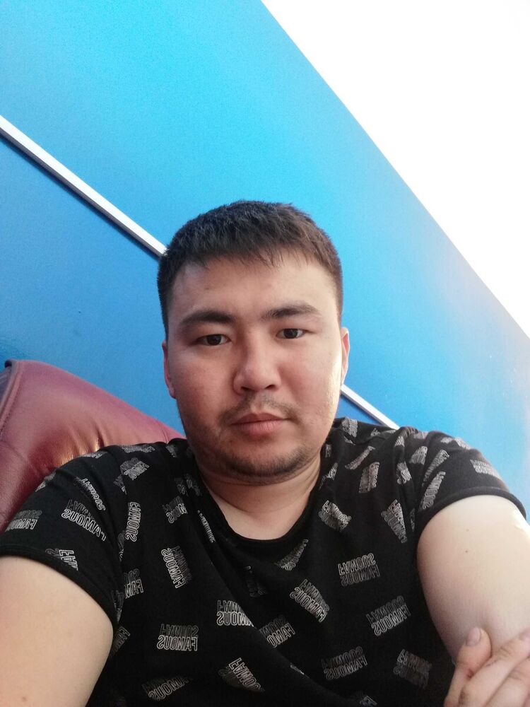  20345293  Nurik, 32 ,    