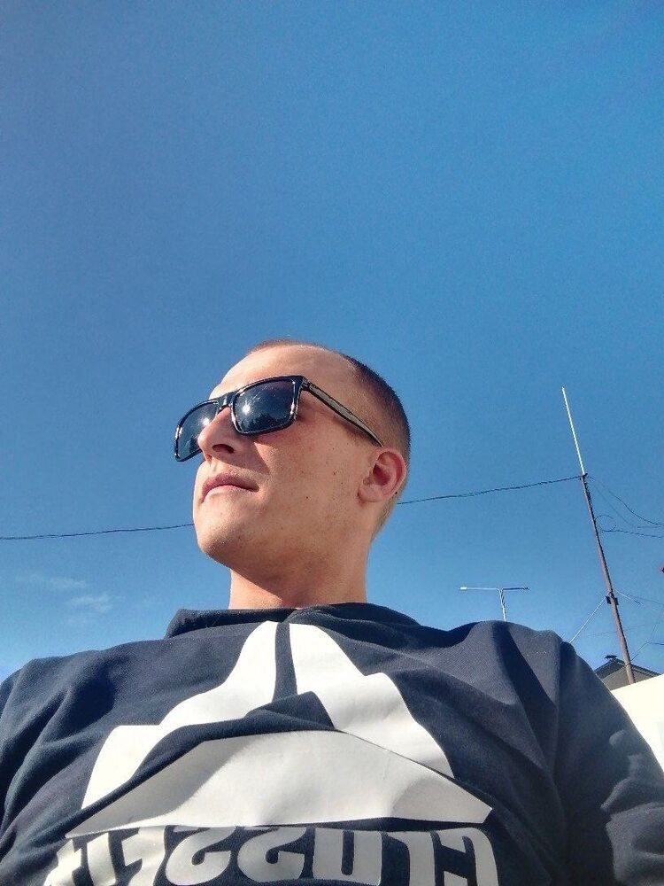  45236533  Viktor, 29 ,    