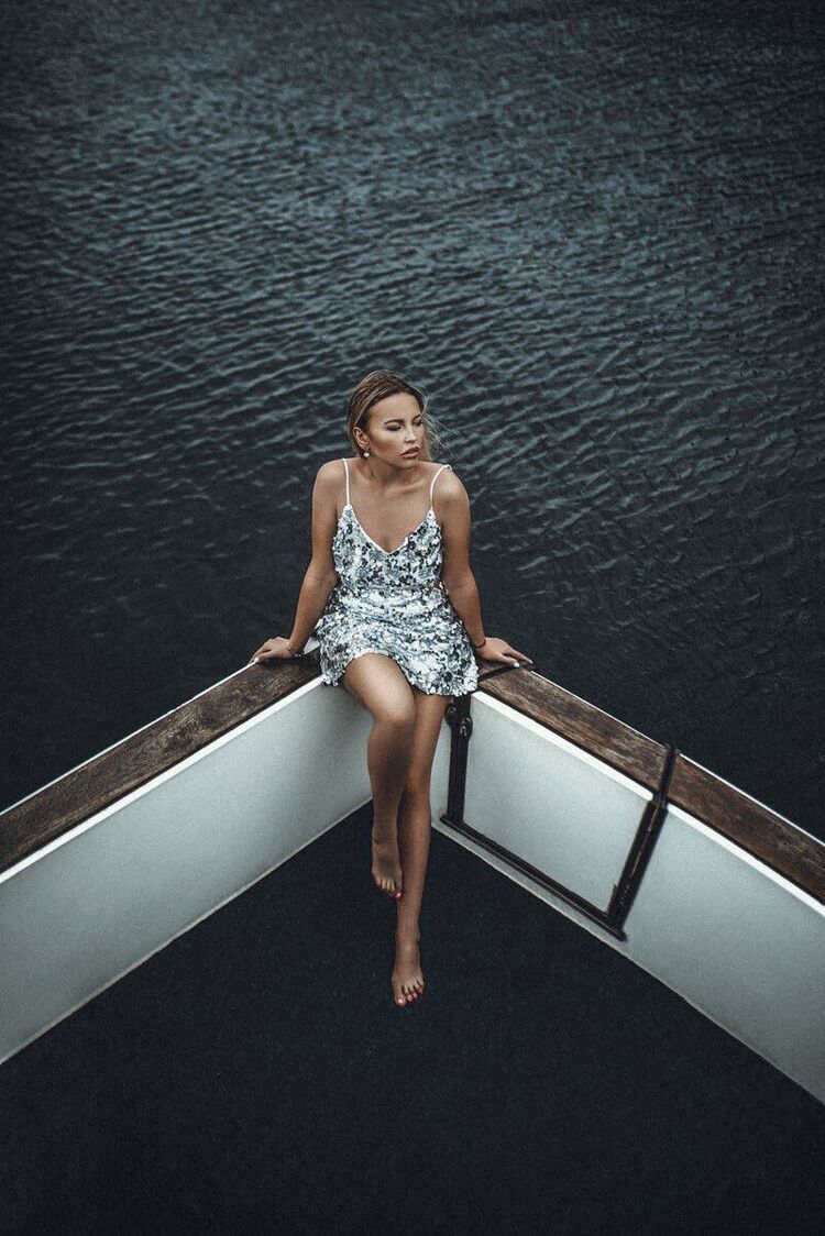  ,   Yana, 35 ,   ,   