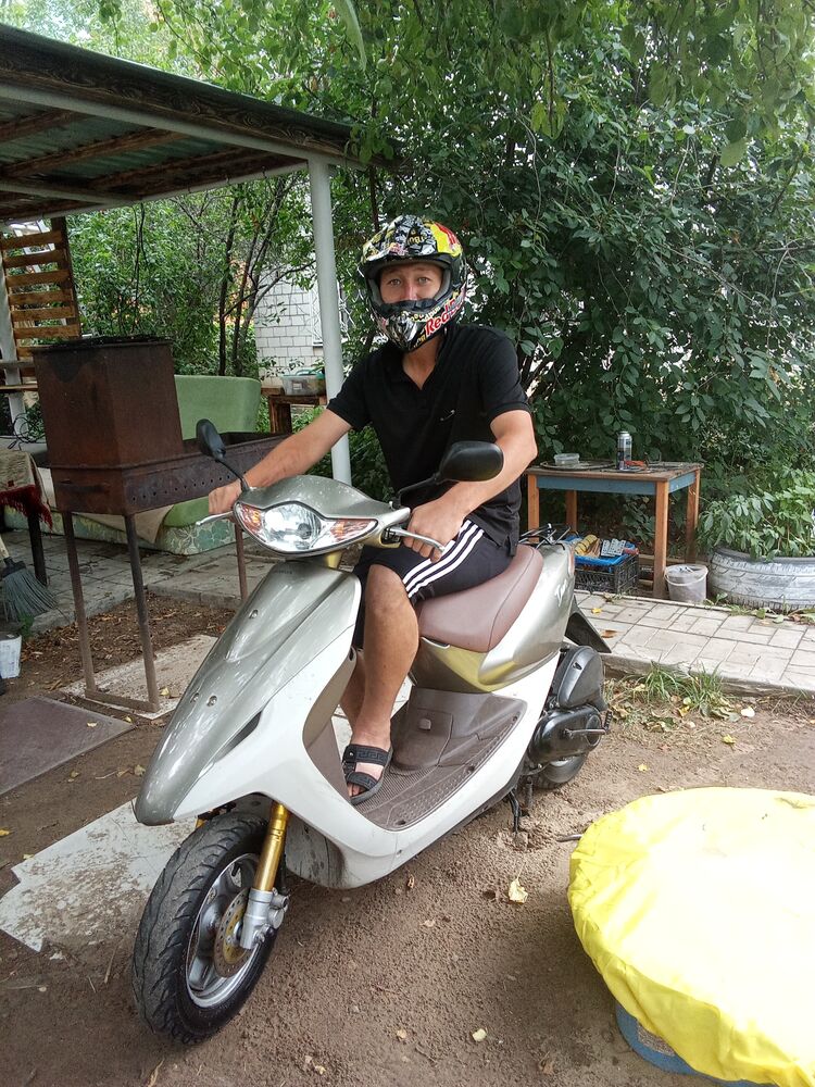  45250383  Andrei, 30 ,    -