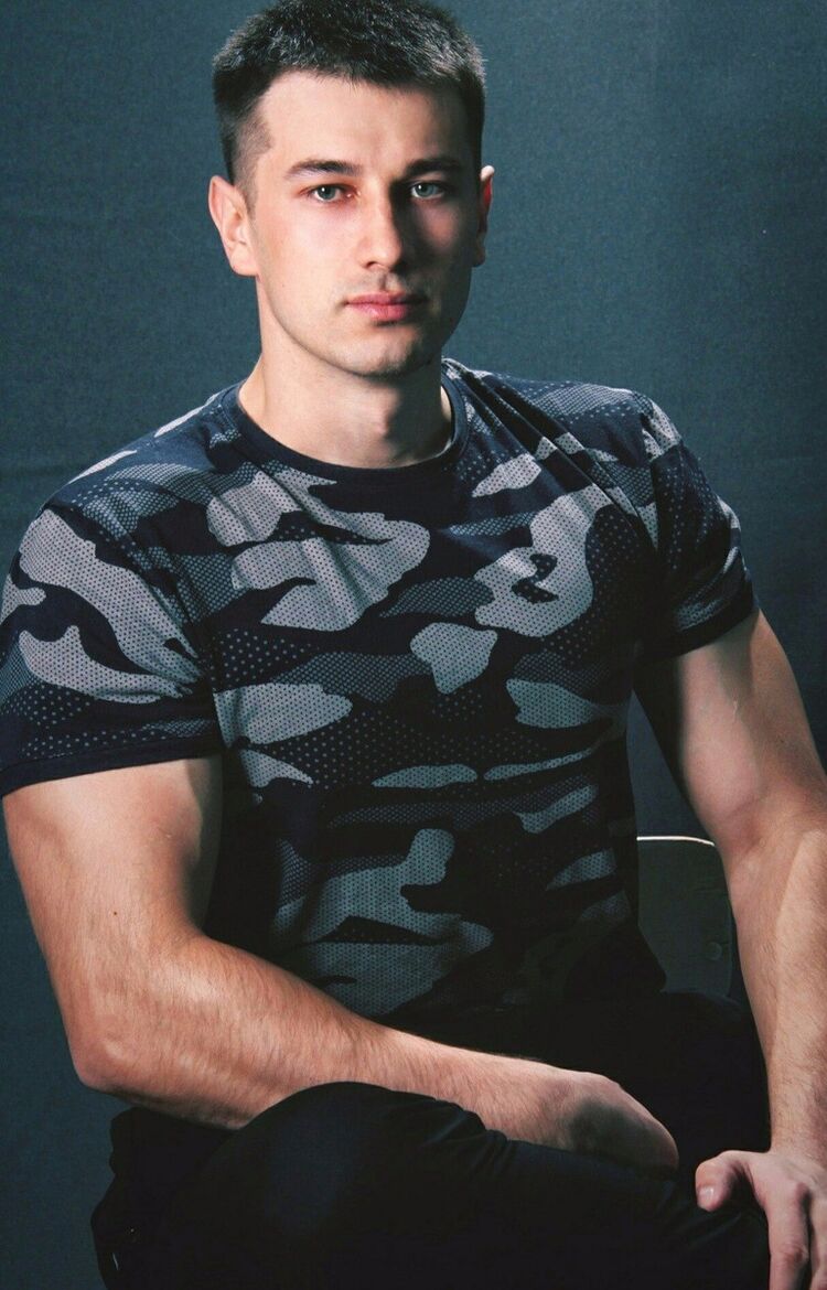  ,   Vladislav, 32 ,   ,   , c 