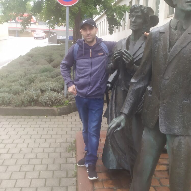  ,   Viorel, 47 ,   ,   , c 