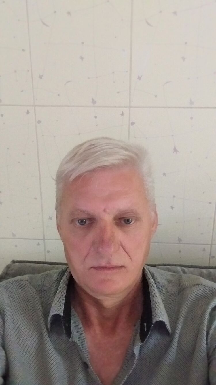  52350723  Viktor, 56 ,    