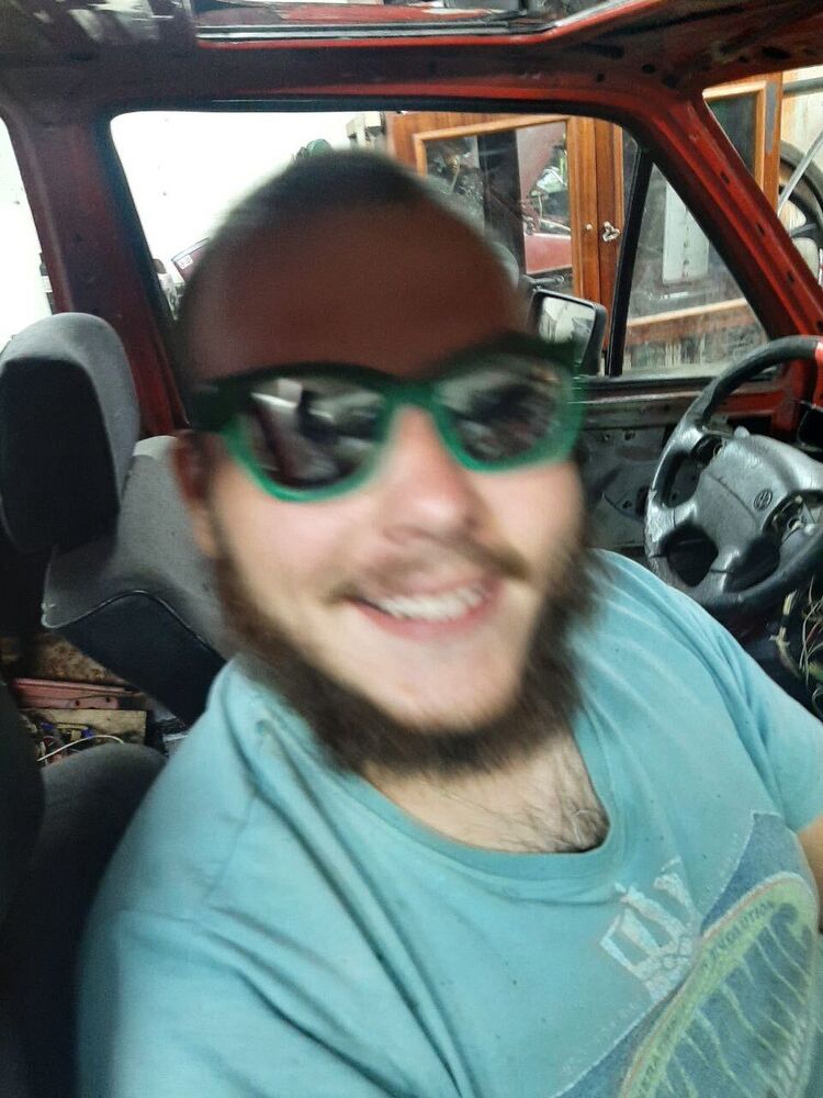 46422393  , 21 ,    