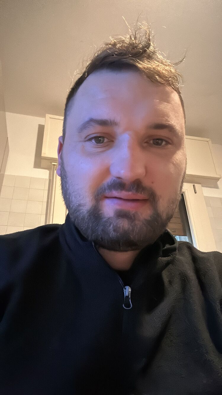  Venice,   Alexei, 32 ,   ,   , c , 