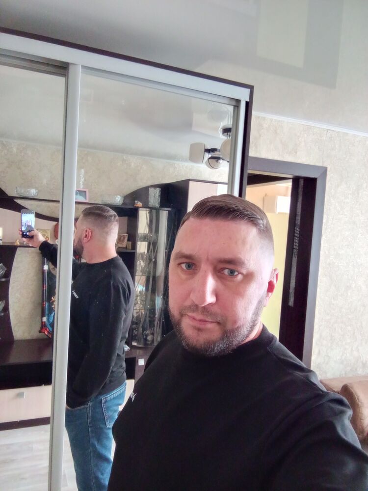  ,   Vlad, 44 ,   ,   , c 