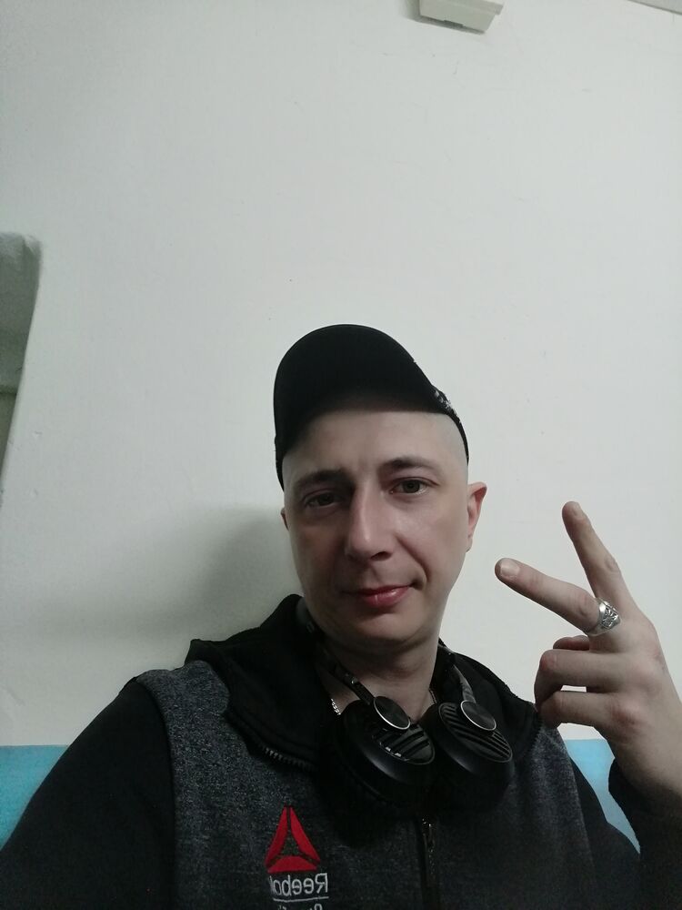  31457243  , 37 ,     