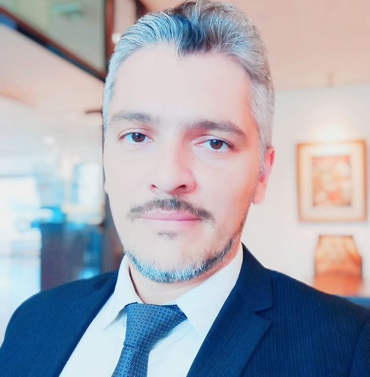  Quito,   , 41 ,   ,   , c , 