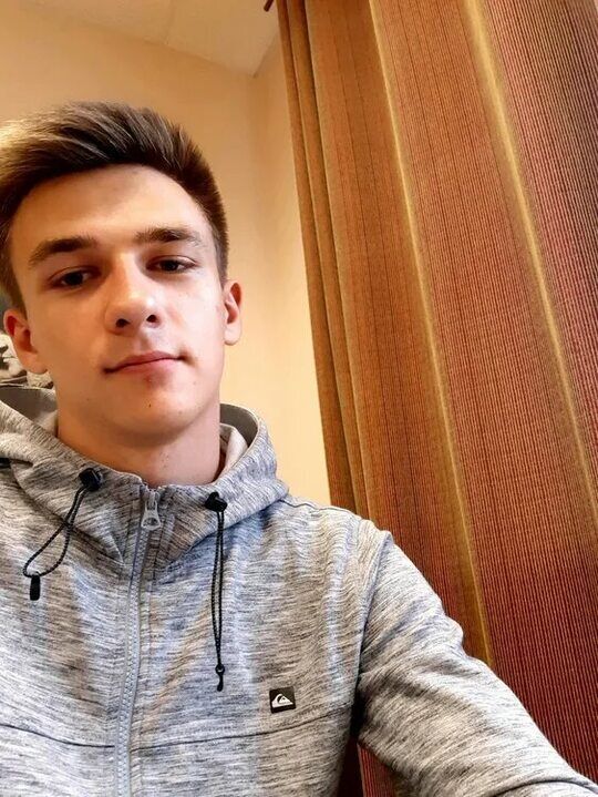  43543513  Artur, 23 ,    Deleted