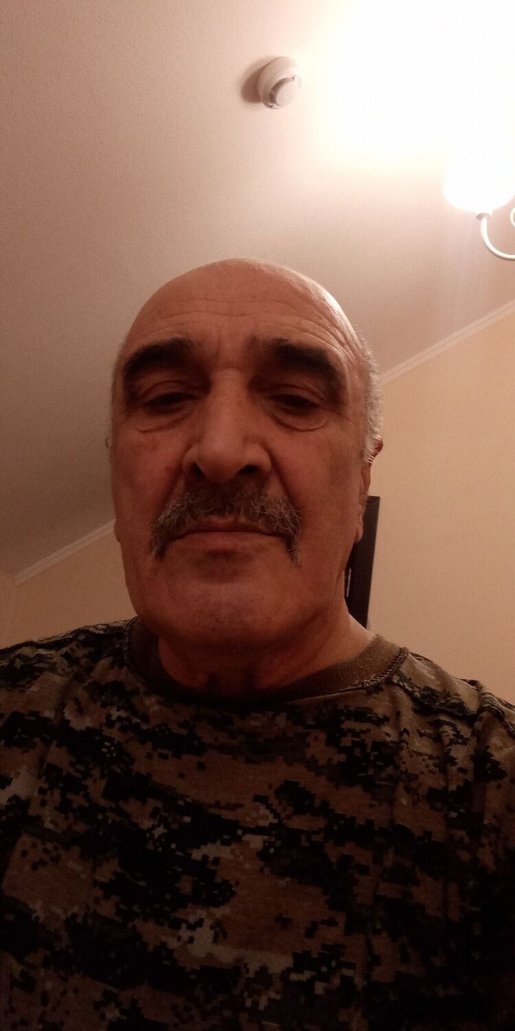  26702393  , 72 ,    