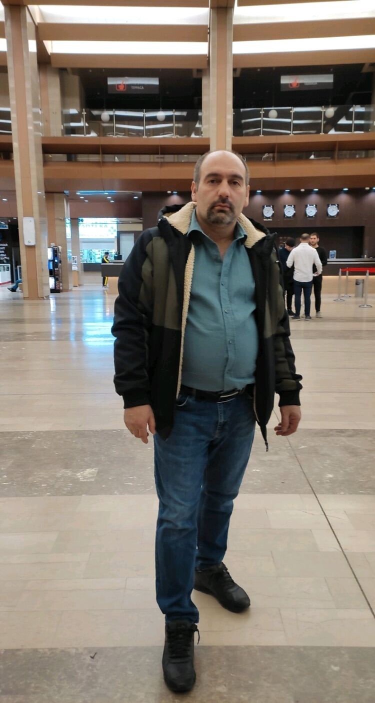  50162463  Murat, 46 ,    
