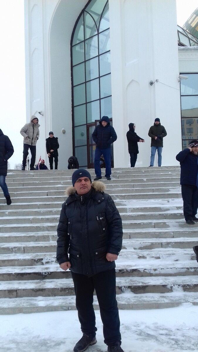  ,   Ilhom, 51 ,   ,   , c 