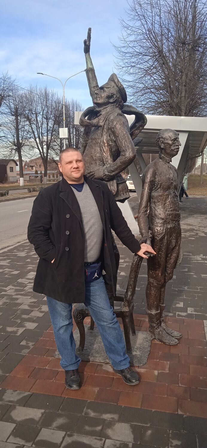  40759293  Vladimir, 49 ,    