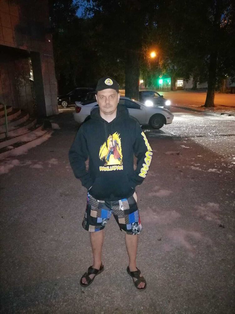  48037493  , 46 ,    