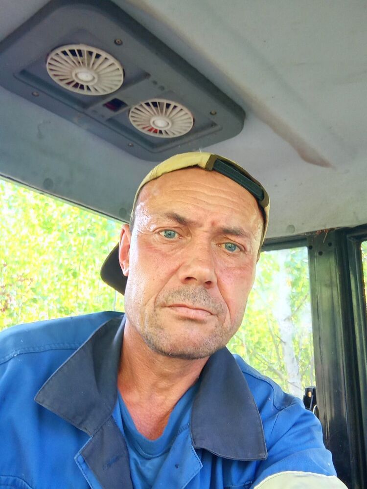  54694713  Aleks, 50 ,    