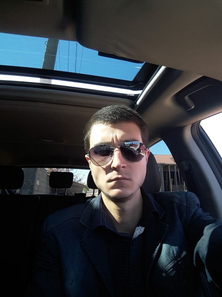  ,   Kamil, 39 ,   ,   , c 