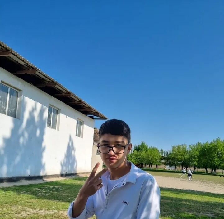  51984033  Maksat, 18 ,    