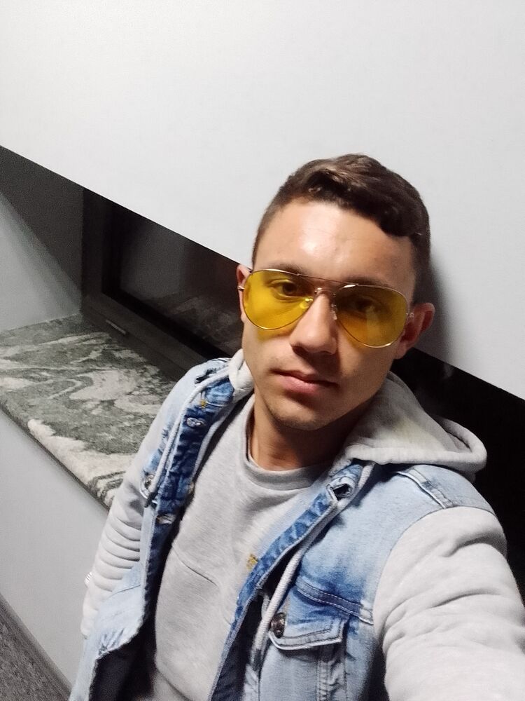  ,   Igor, 26 ,   ,   