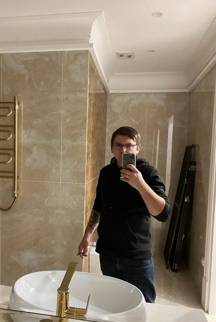  43279433  , 29 ,    