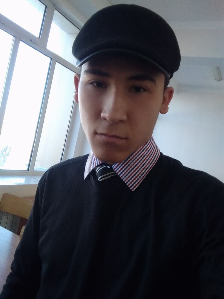  ,   Akbar, 27 ,   ,   , c 