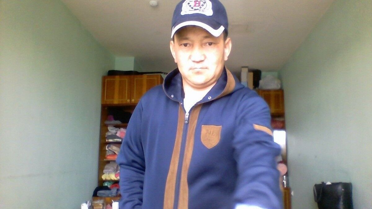  8841693  Melis, 47 ,    